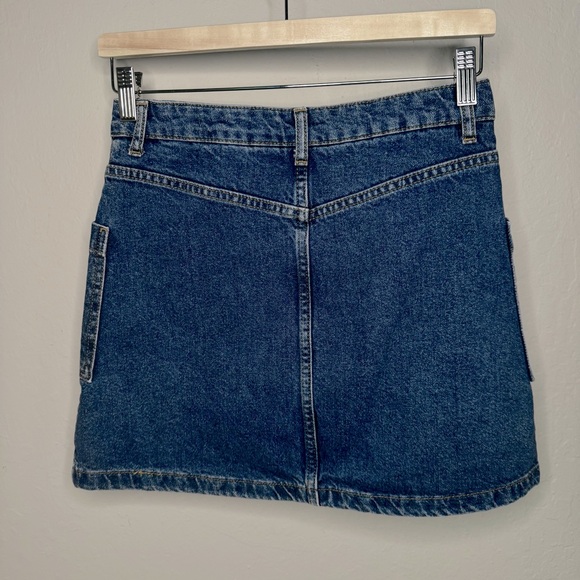 TOPSHOP Moto Zipper Denim Patch Pocket Mini Skirt - Picture 10 of 16